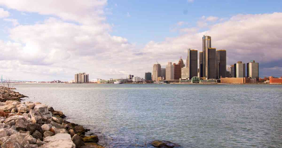 Is Detroit Tap Water Safe to Drink? 2022